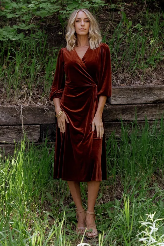 Beckinsale Velvet Wrap Dress Cinnamon Women Baltic Born Midi Dresses Beckinsale Velvet Wrap Dress Cinnamon Women Baltic Born Midi Dresses