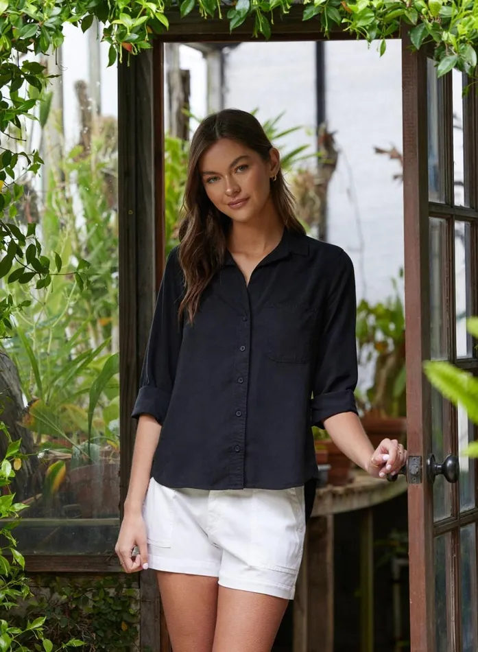 Bella Dahl Shirt Tail Button Down 8211 Vintage Black Women Long Sleeve Bella Dahl Shirt Tail Button Down 8211 Vintage Black Women Long Sleeve