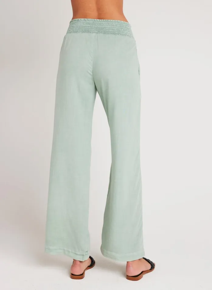 Bella Dahl Smocked Waist Wide Leg 8211 Oasis Green Women Pants Bella Dahl Smocked Waist Wide Leg 8211 Oasis Green Women Pants