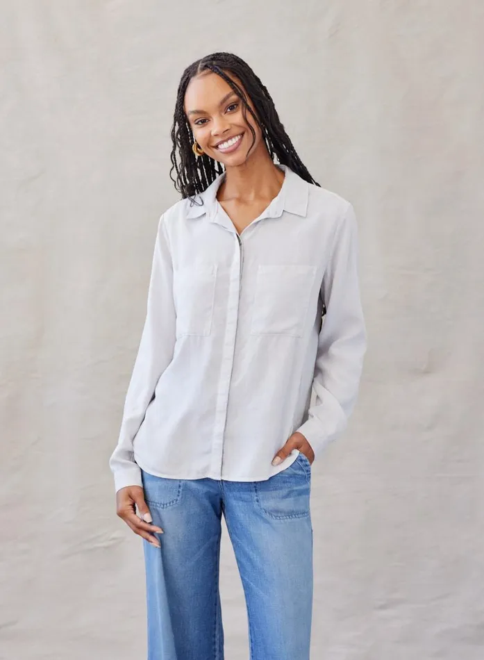 Bella Dahl Two Pocket Classic Button Down 8211 Foggy Sky Women Long Sleeve