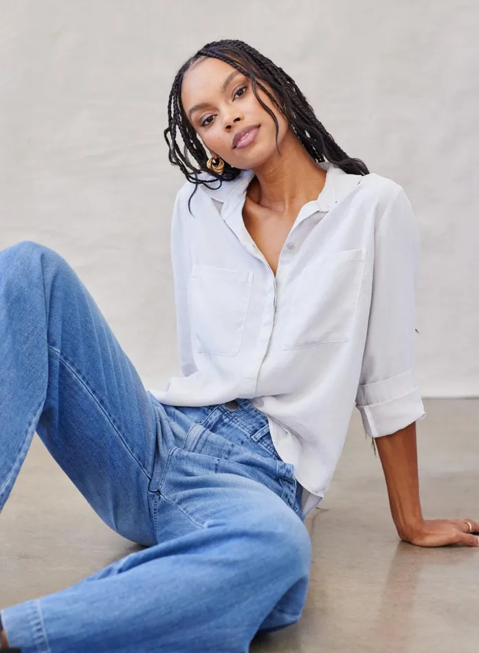 Bella Dahl Two Pocket Classic Button Down 8211 Foggy Sky Women Long Sleeve Bella Dahl Two Pocket Classic Button Down 8211 Foggy Sky Women Long Sleeve