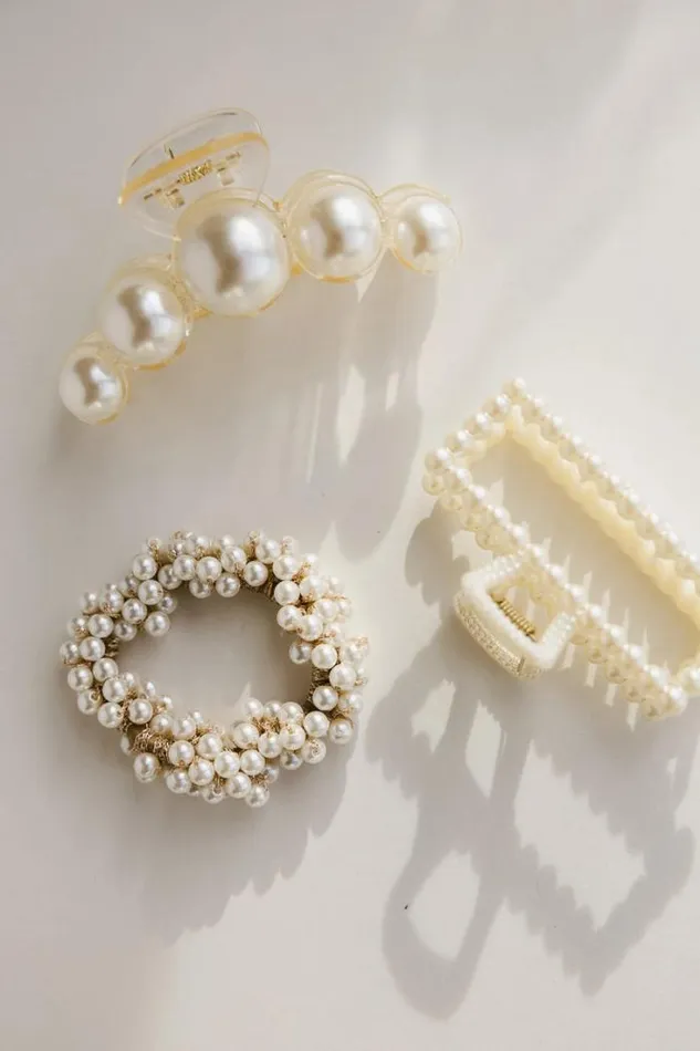 Bohme Hair Accessories Oversized Pearl Claw Clip In Small White 8211 Women