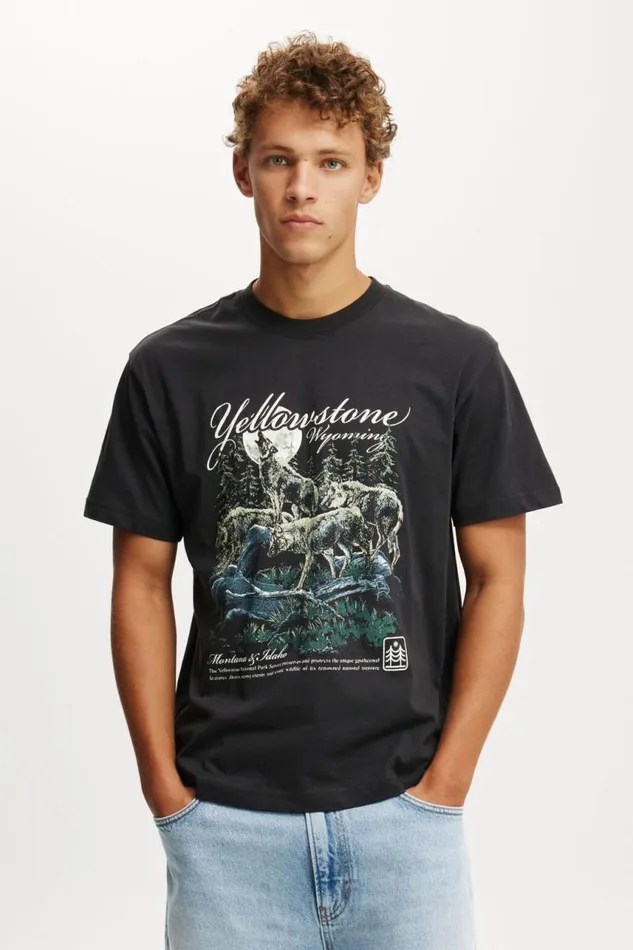 Cotton On Tees and Tanks Loose Fit Art TShirt Washed Blackwyoming Wolves 8211 Men