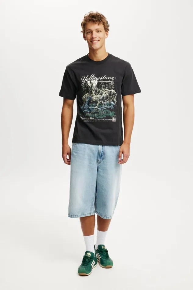 Cotton On Tees and Tanks Loose Fit Art TShirt Washed Blackwyoming Wolves 8211 Men Cotton On Tees and Tanks Loose Fit Art TShirt Washed Blackwyoming Wolves 8211 Men