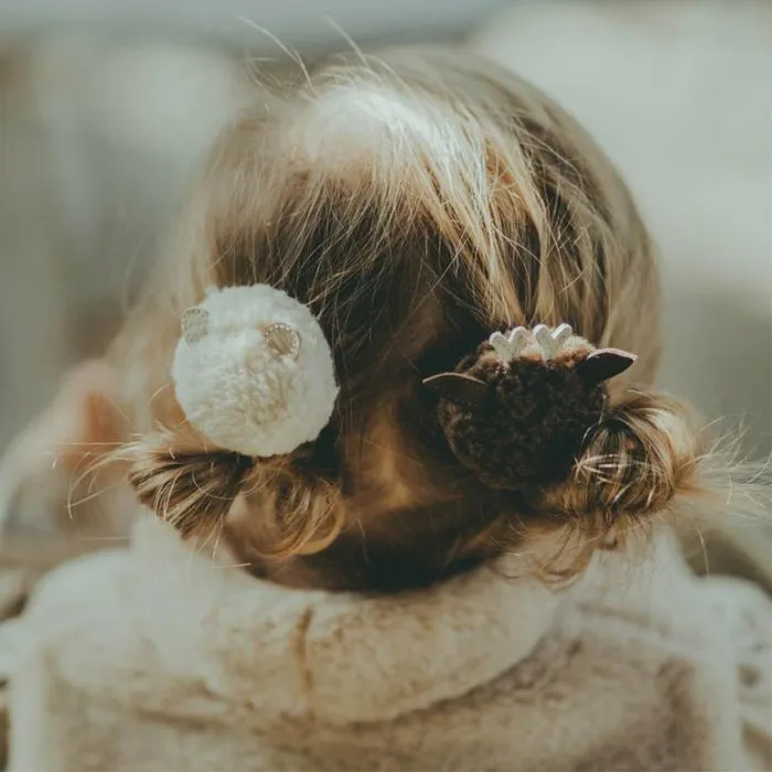 Donsje Amsterdam Hair Accessories Girls Ploto Hairclip Hazelnut Curly Faux Fur