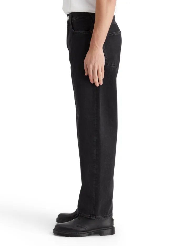 Essential The Pitch Loose Fit Jeans 8211 Black Buzz Black Buzz Men Scotch and Soda Essentials Essential The Pitch Loose Fit Jeans 8211 Black Buzz Black Buzz Men Scotch and Soda Essentials