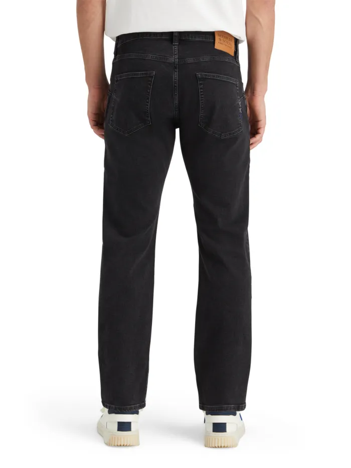 Essential THE ZEE STRAIGHT JEANS CITY BLACK City Black Men Scotch and Soda Jeans Essential THE ZEE STRAIGHT JEANS CITY BLACK City Black Men Scotch and Soda Jeans