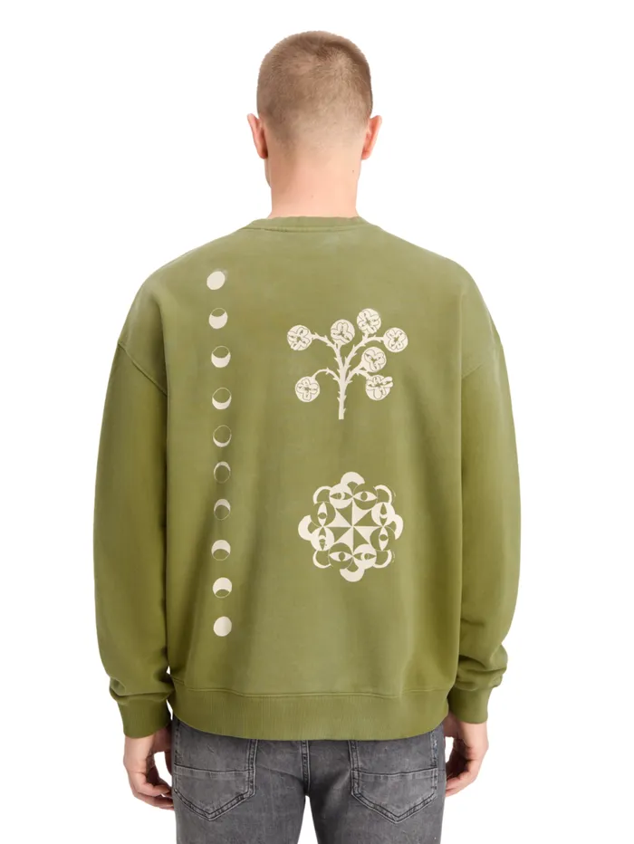 GARMENT DYED ARTWORK SWEATSHIRT Moss Green Men Scotch and Soda Sweatshirts and Hoodies GARMENT DYED ARTWORK SWEATSHIRT Moss Green Men Scotch and Soda Sweatshirts and Hoodies