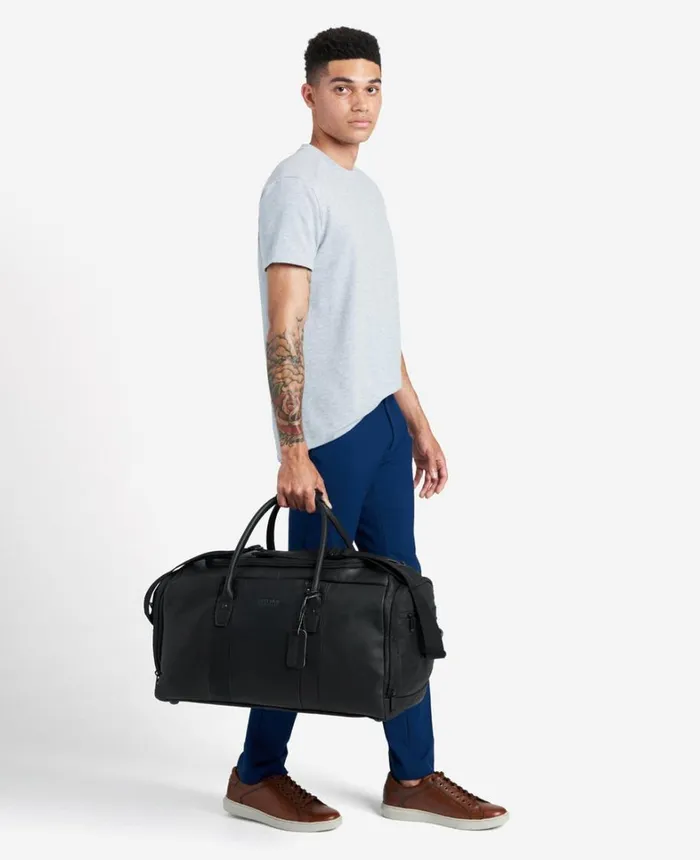 Kenneth Cole CarryOn MenWomen Leather Duffel Bag Black Kenneth Cole CarryOn MenWomen Leather Duffel Bag Black