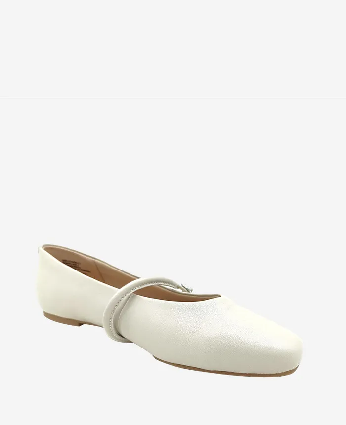 Kenneth Cole Flats and Loafers Women Magnolia Leather Ballet Flat Ecru Leather Kenneth Cole Flats and Loafers Women Magnolia Leather Ballet Flat Ecru Leather