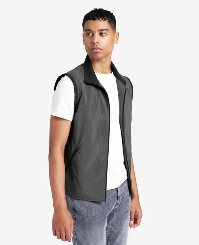 Kenneth Cole Jackets and Outerwear Men Lightweight WaterResistant Vest Charcoal Kenneth Cole Jackets and Outerwear Men Lightweight WaterResistant Vest Charcoal