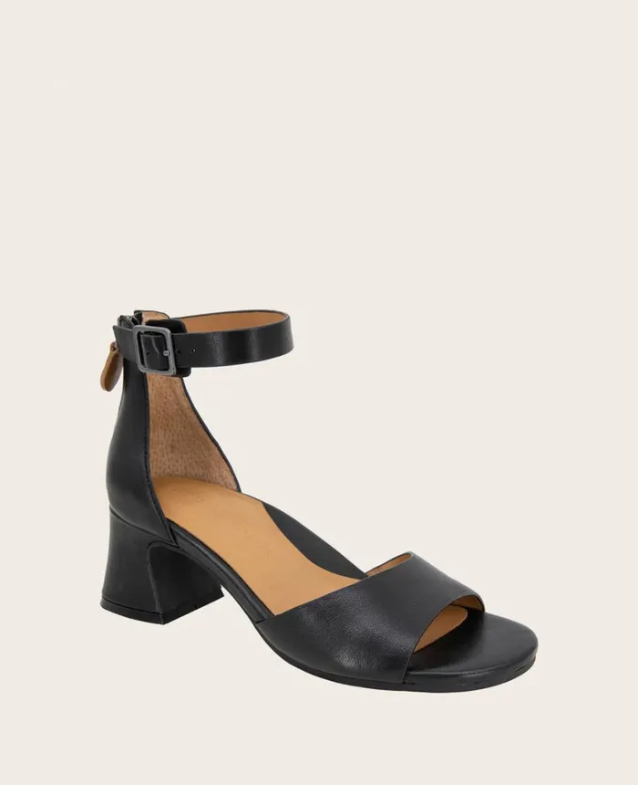 Kenneth Cole Sandals and Wedges Women GENTLE SOULS Iona Heeled Sandal Black Kenneth Cole Sandals and Wedges Women GENTLE SOULS Iona Heeled Sandal Black