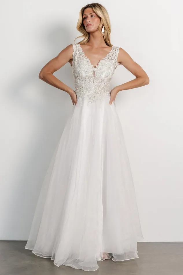 Majestic Bridal Gown White Women Baltic Born Bridal