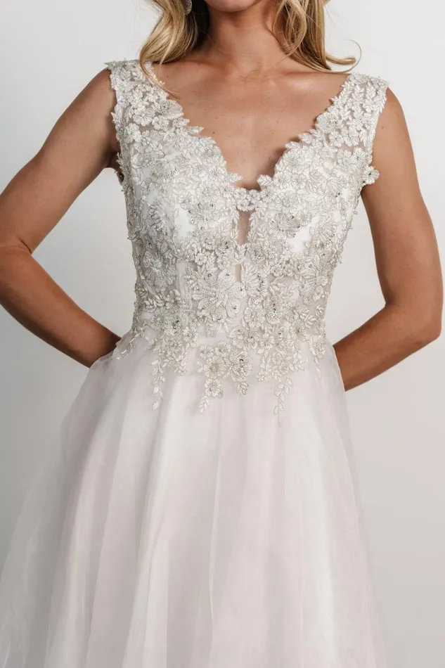 Majestic Bridal Gown White Women Baltic Born Bridal Majestic Bridal Gown White Women Baltic Born Bridal