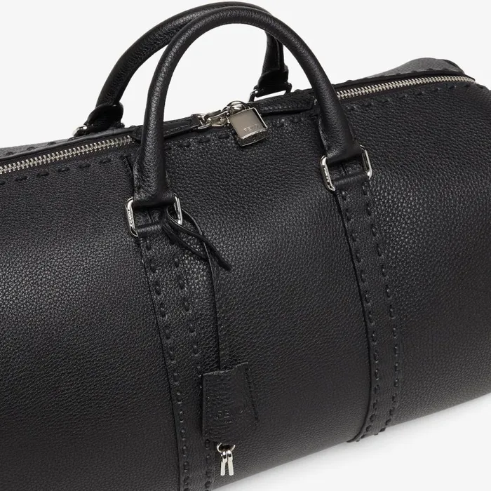 Man Black Cuoio Romano Leather Holdall Bag Black Fendi Travel Bags