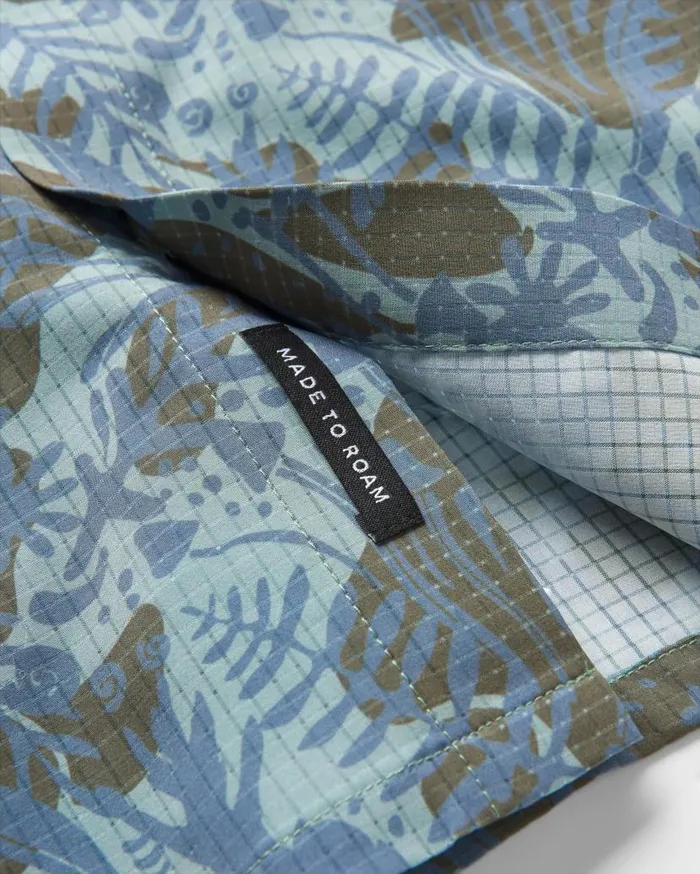 Men Tops Passenger Sundowner Stretch Short Sleeve Shirt Abstract Seaweed Camo Abstract Seaweed Camo