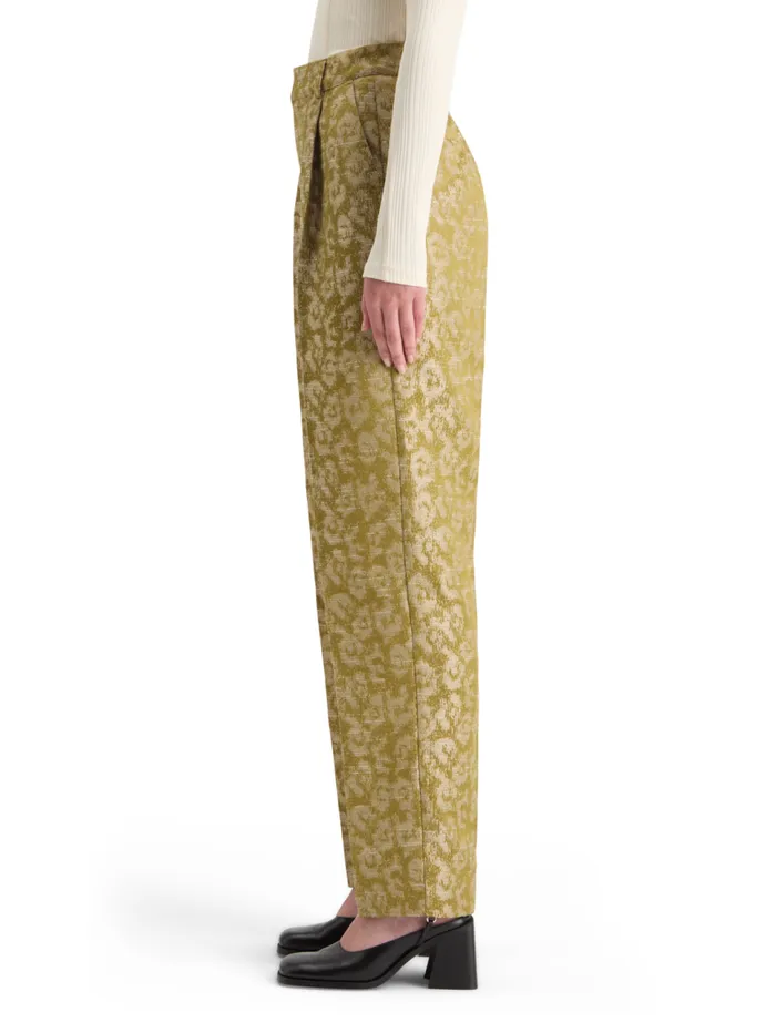 ROBYN 8211 IKAT LEOPARD RELAXED TAPERED PANT Ikat Leopard Women Scotch and Soda Pants ROBYN 8211 IKAT LEOPARD RELAXED TAPERED PANT Ikat Leopard Women Scotch and Soda Pants