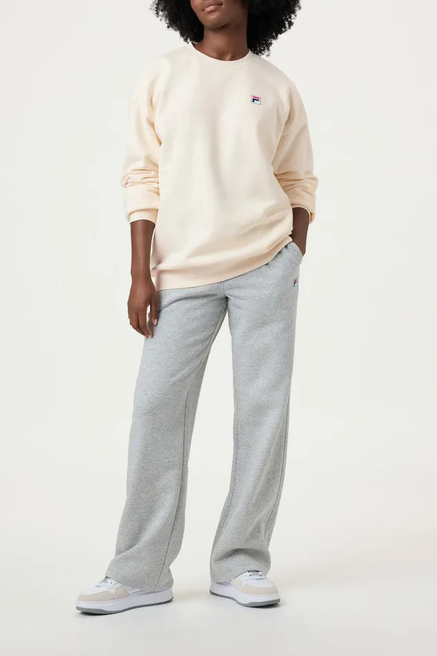 Sweatshirts and Hoodies Women Fila Classic Relaxed Sweatshirt 920 Gardenia Sweatshirts and Hoodies Women Fila Classic Relaxed Sweatshirt 920 Gardenia