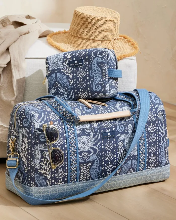Tommy Bahama Hamilton Sealife Cosmetic Case Sea Life WomenBeach and Home Luggage and Travel Tommy Bahama Hamilton Sealife Cosmetic Case Sea Life WomenBeach and Home Luggage and Travel
