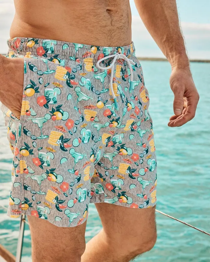 Tommy Bahama Naples Bay 6Inch Swim Trunks Paradise Green Men Swim and Boardshorts Tommy Bahama Naples Bay 6Inch Swim Trunks Paradise Green Men Swim and Boardshorts
