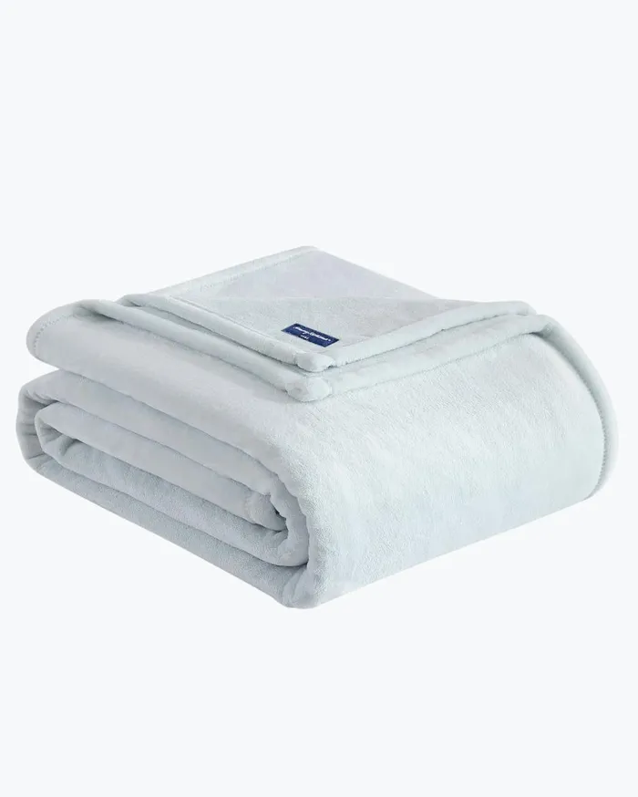 Tommy Bahama Plush Fleece Pastel Blue King Blanket Pastel Blue Beach and Home Bedding Tommy Bahama Plush Fleece Pastel Blue King Blanket Pastel Blue Beach and Home Bedding