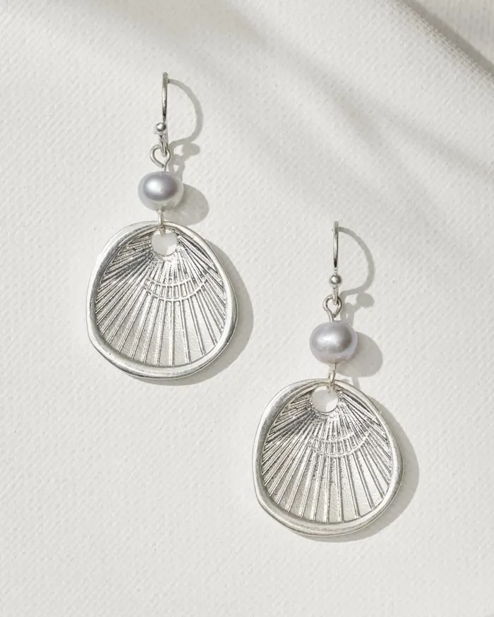 Tommy Bahama Tropical Oasis Monstera Leaf Pendant Necklace Silver Women Jewelry Collections Tommy Bahama Tropical Oasis Monstera Leaf Pendant Necklace Silver Women Jewelry Collections