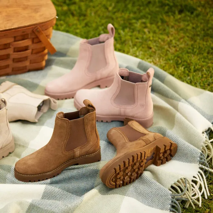 Wexford Lug Chelsea Boot Dark Moss Women Ariat Booties