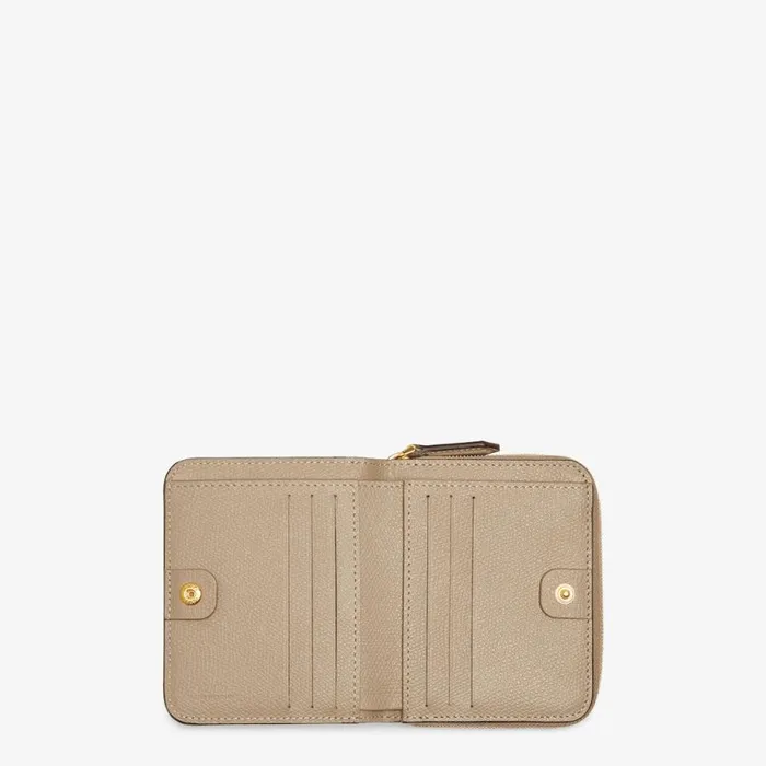 Woman Beige Leather Wallet Beige Fendi Wallets