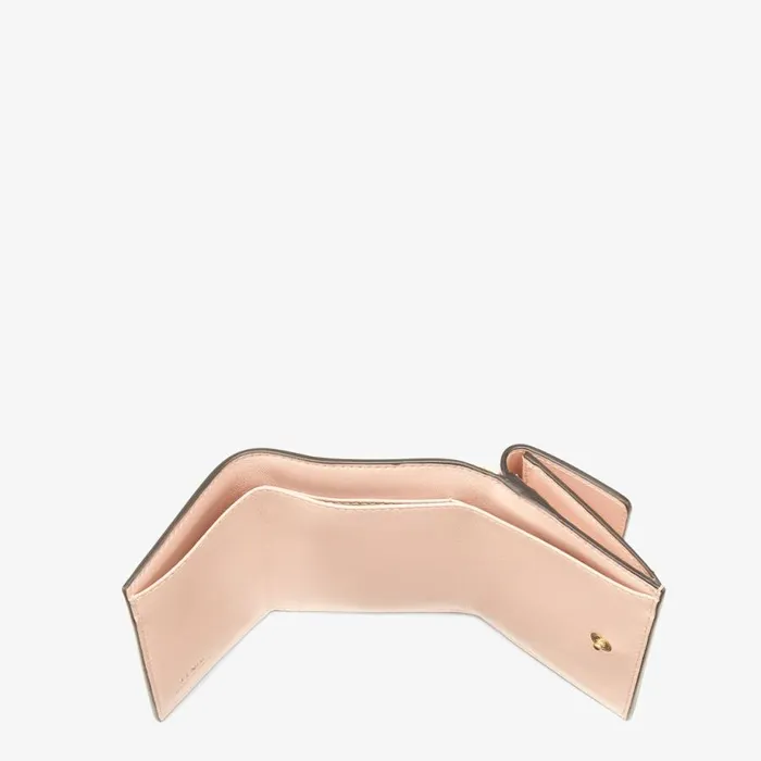 Woman Pink Leather Wallet Pink Fendi Wallets On Chain