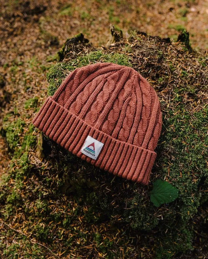 WomenMen Beanies Passenger Fireside Recycled Cable Knit Beanie Baked Clay Baked Clay