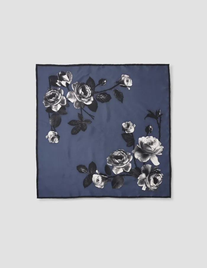 WomenMen Two Colour Rose Scarf Storm Blue Margaret Howell Scarves