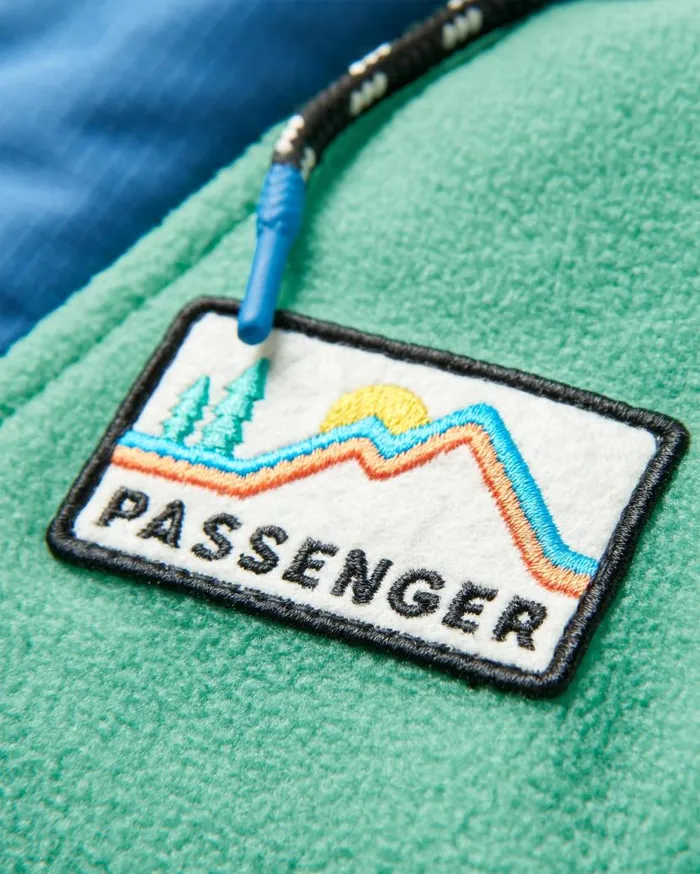 Women Tops Passenger Alexander Recycled Polar Hooded Fleece Green Spruce Green Spruce