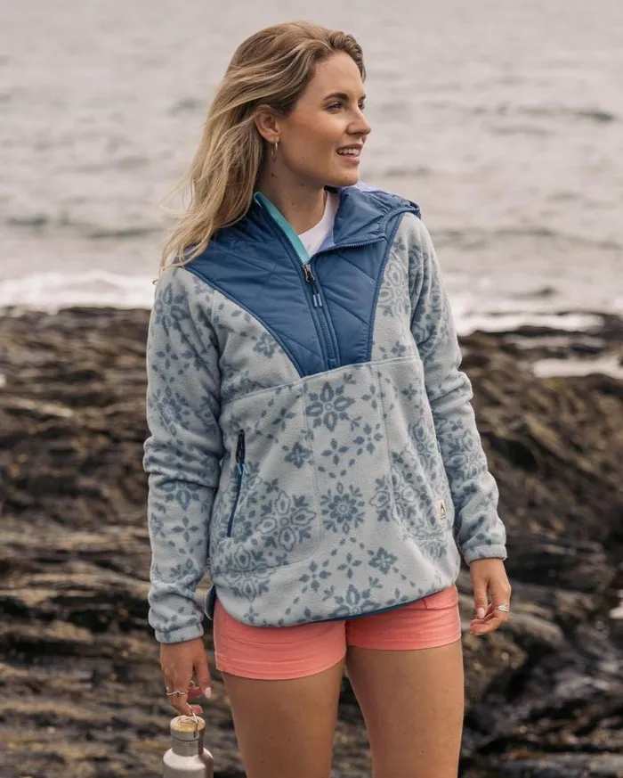 Women Tops Passenger Juana Recycled Polar Hooded Fleece Large Tile Washed Blue Large Tile Washed Blue